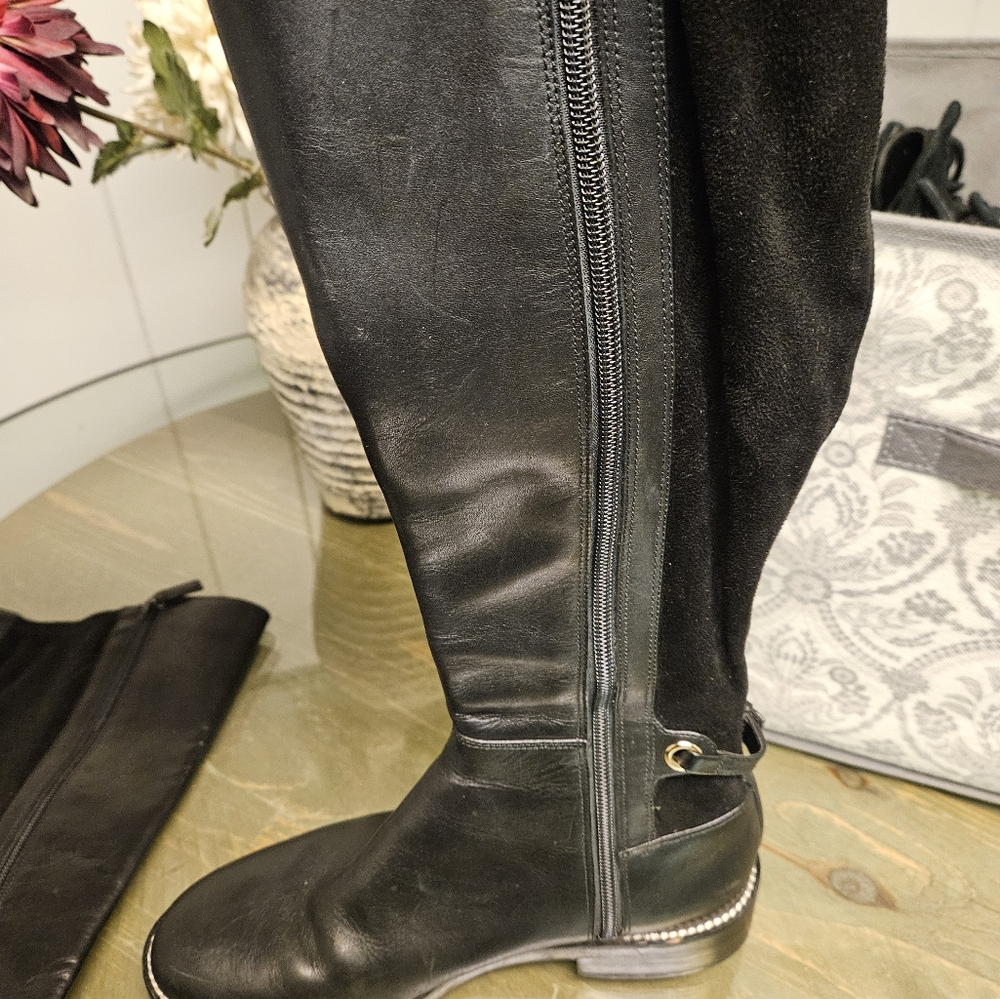 Boots - Picture 4 of 7
